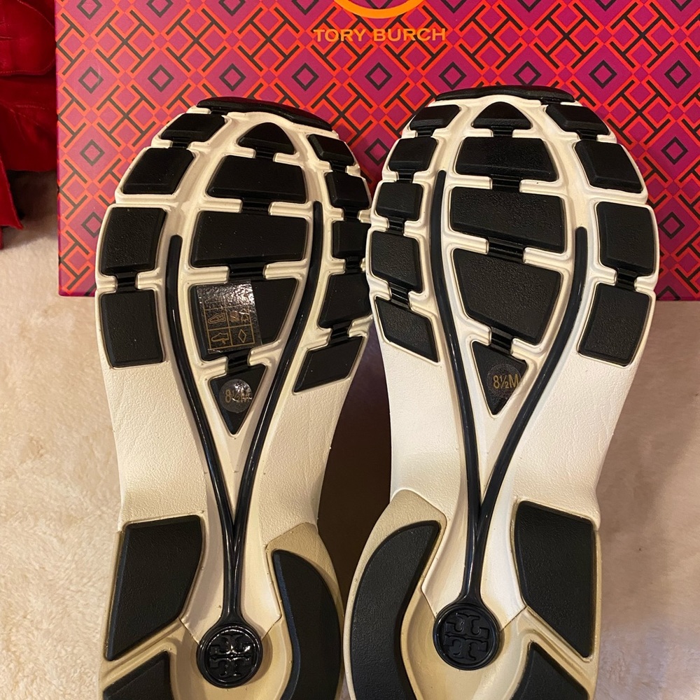 ✨NEW✨TORY BURCH T MONOGRAM GOOD LUCK TRAINER - Picture 6 of 9